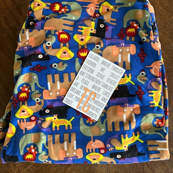 EUC TC Lularoe leggings bundle - Picture 2 of 3